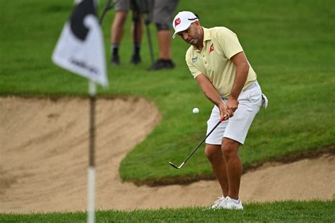 Sergio Garcia part of 5-way tie for the lead in LIV Golf